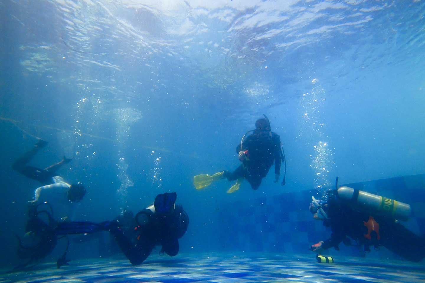 PADI Rescue Diving Course Pool Session