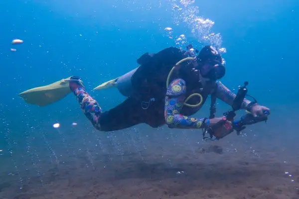 Dive buddy Maire in Bubbles Mainit dive site