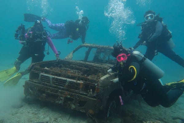 Baluarte car wreck