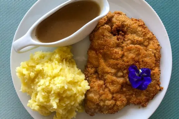 Pork schnitzel with mashed potato and gravy