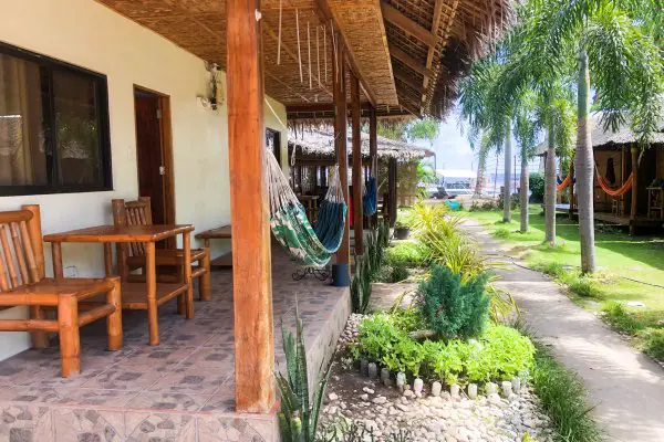 Aivy Maes Dive Resort Dauin Rooms and outdoor garden