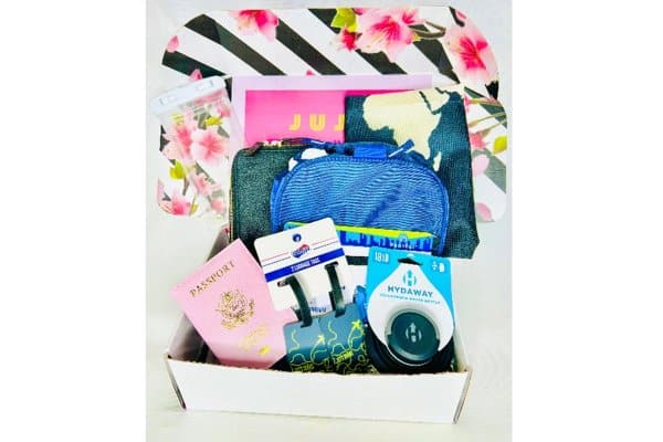 travel with gift box